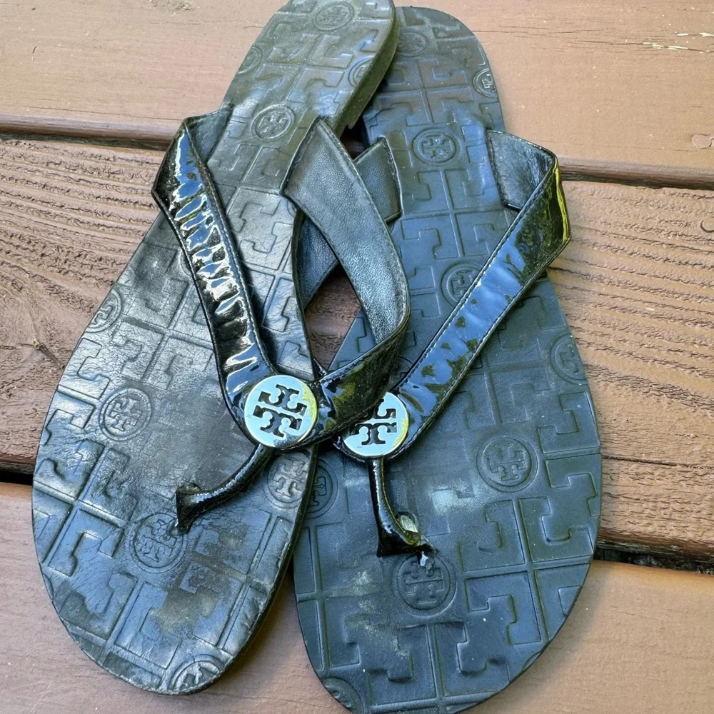 Tory Burch Leather Flip Flop - Picture 1 of 5